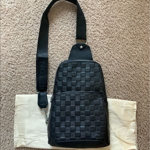Louis Vuitton Avenue Sling Bag
